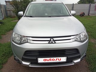 2014 Mitsubishi Outlander III, серебристый, 1854814 рублей, вид 2