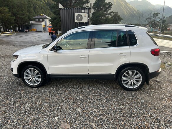 2013 Volkswagen Tiguan I Рестайлинг, белый, 1550000 рублей - вид 2
