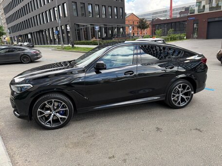2020 BMW X6 30d III (G06), чёрный, 7350000 рублей, вид 3