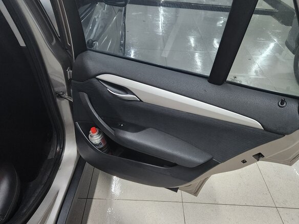2013 BMW X1 18i I (E84) Рестайлинг, бежевый, 1470000 рублей - вид 15
