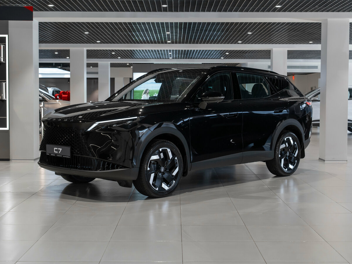 Открыть фотографии: Omoda C7