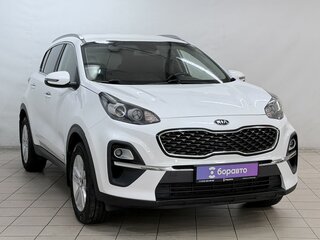 2020 Kia Sportage IV Рестайлинг, белый, 2480000 рублей, вид 2