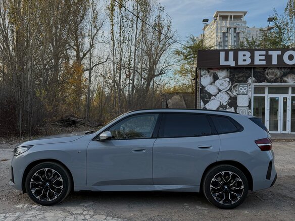 2025 BMW X3 Long 30L xDrive IV (G45/G48), серый, 6990000 рублей - вид 2