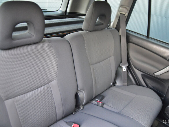 2004 Toyota RAV4 II (XA20) Рестайлинг, чёрный, 1100000 рублей - вид 5