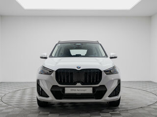 2026 BMW X1 Long 25Li xDrive III (U11/U12), белый, 5850000 рублей, вид 3