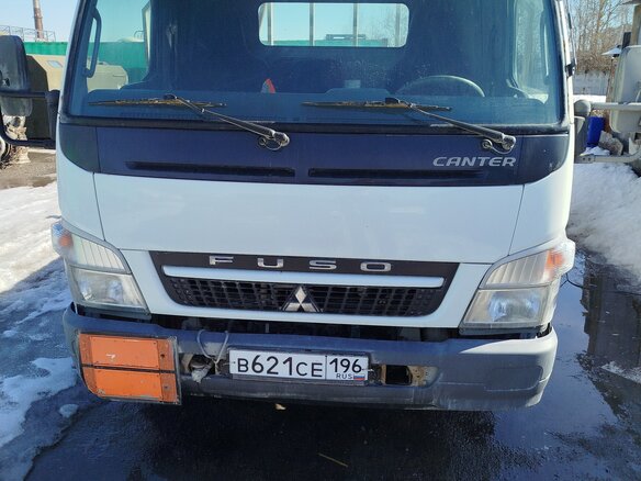 2013 Fuso (Mitsubishi) Canter, белый, 2400000 рублей - вид 2