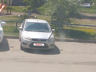 2011 Ford Focus II Рестайлинг, серебристый, 450000 рублей, вид 3
