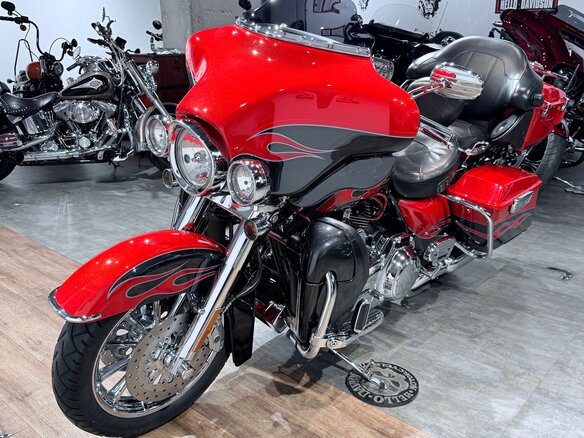 2011 Harley-Davidson CVO Limited, красный, 1599000 рублей - вид 7
