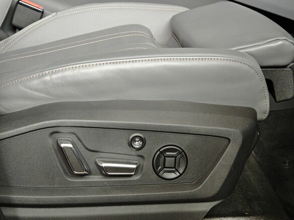2023 Audi Q6 45 TFSI, чёрный, 5875150 рублей - вид 20