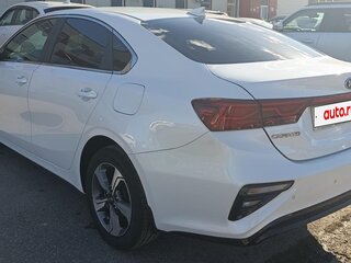 2019 Kia Cerato IV, белый, 1890000 рублей, вид 5