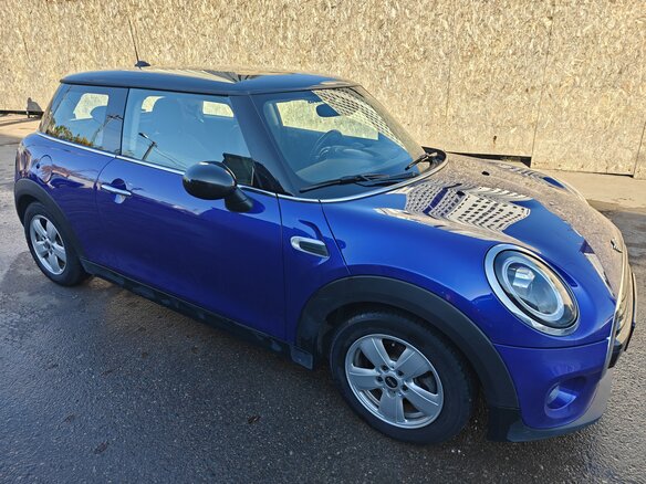 2018 Mini Hatch Cooper III (F55/F56), синий, 1695000 рублей