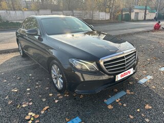 2019 Mercedes-Benz E-Класс 200 V (W213, S213, C238), чёрный, 3190000 рублей, вид 2
