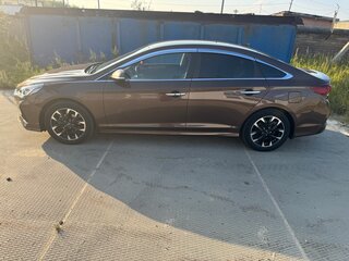 2018 Hyundai Sonata VII (LF) Рестайлинг, коричневый, 1800000 рублей, вид 4