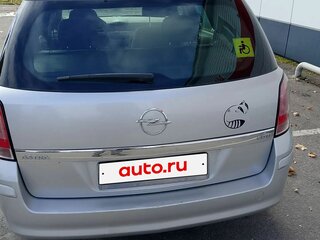 2012 Opel Astra H Рестайлинг, серебристый, 700000 рублей, вид 2