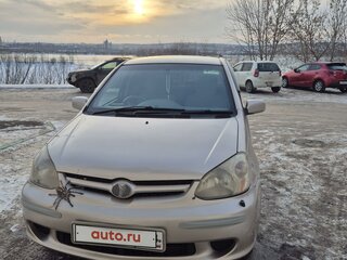2003 Toyota Platz, серый, 390000 рублей, вид 2