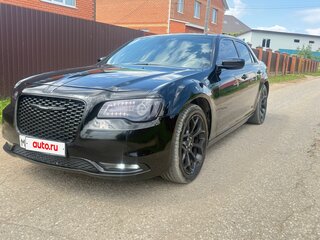 2019 Chrysler 300C II Рестайлинг, чёрный, 3500000 рублей, вид 2