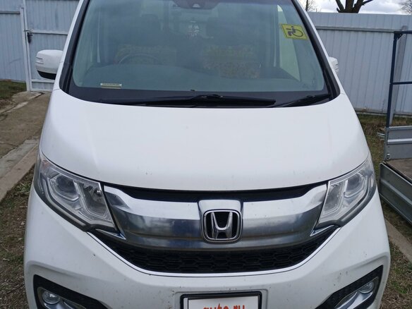 2015 Honda Stepwgn Spada V, белый, 1850000 рублей - вид 1