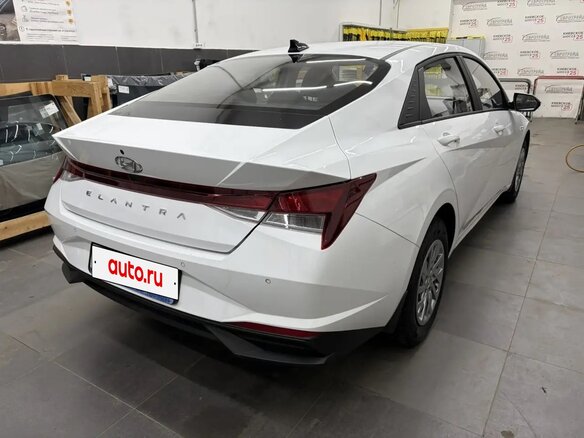 2022 Hyundai Elantra VII (CN7), белый, 1900000 рублей - вид 5