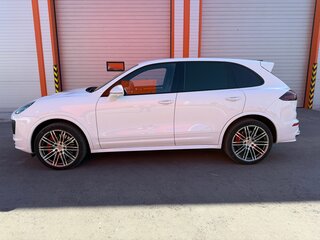 2015 Porsche Cayenne Turbo II Рестайлинг (958), белый, 4400000 рублей, вид 5