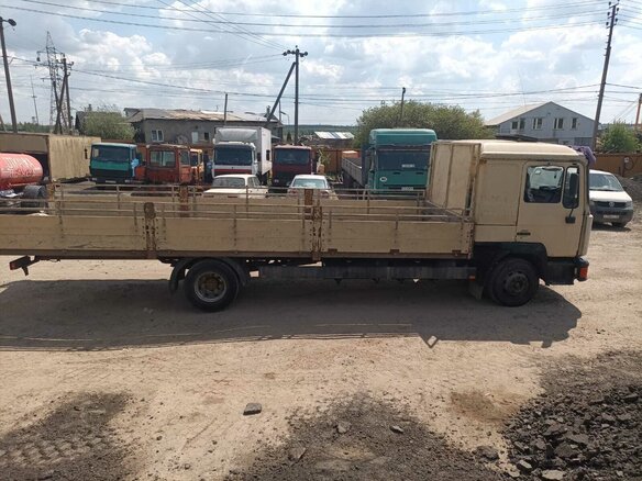1993 MAN 12, бежевый, 1450000 рублей - вид 2