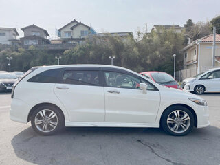 2013 Honda Stream II Рестайлинг, белый, 1012000 рублей, вид 4