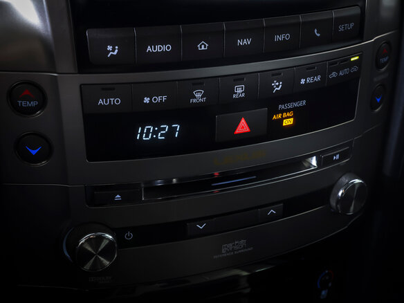 2012 Lexus LX 570 III Рестайлинг, чёрный, 4300000 рублей - вид 18