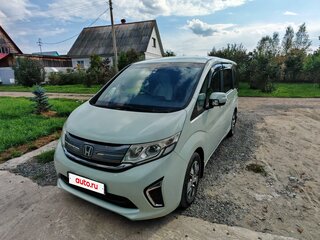 2015 Honda Stepwgn V, зелёный, 1870000 рублей, вид 2