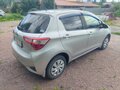 2019 Toyota Vitz III (XP130) Рестайлинг, серый, 860000 рублей - вид 5