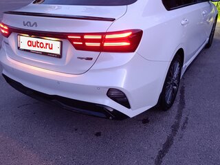 2022 Kia Cerato IV Рестайлинг, белый, 2500000 рублей, вид 2
