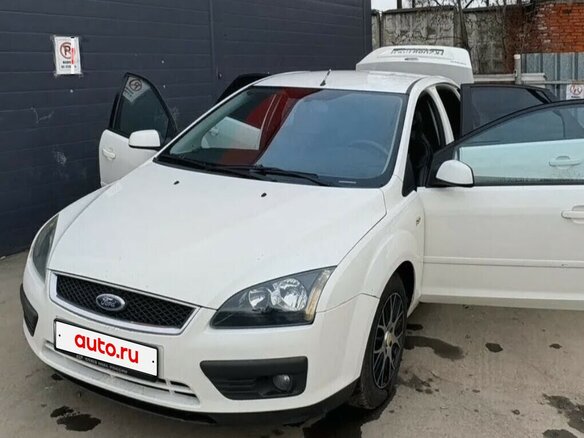 2005 Ford Focus II, белый, 380000 рублей - вид 1