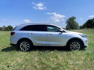 2018 Kia Sorento III Prime Рестайлинг, серебристый, 3000000 рублей, вид 3