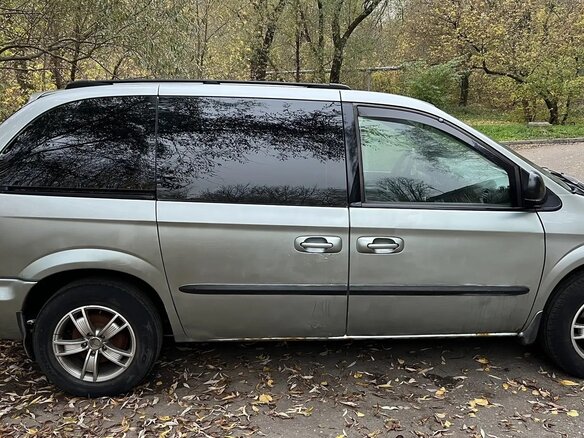2003 Dodge Caravan IV, серый, 400000 рублей - вид 6