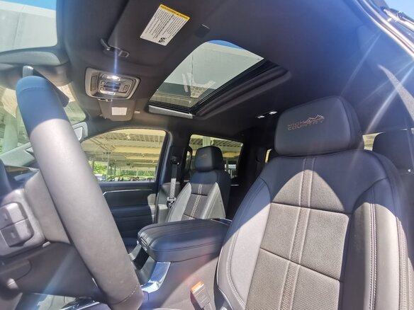 2025 Chevrolet Silverado Double Cab IV (T1XX) Рестайлинг, чёрный, 5900000 рублей - вид 7