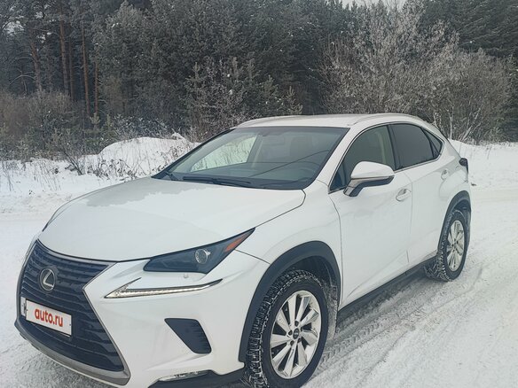 2018 Lexus NX 200 I Рестайлинг, белый, 3600000 рублей - вид 4