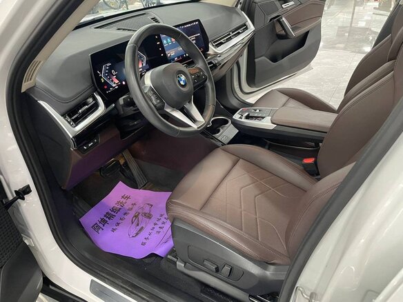 2023 BMW X1 Long 20Li sDrive II (F48) Рестайлинг, белый, 3490000 рублей - вид 4