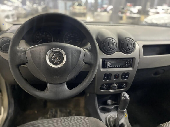2011 Renault Logan I Рестайлинг, бежевый, 250000 рублей - вид 9