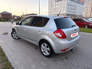 2010 Kia Ceed I Рестайлинг, серебристый, 580000 рублей, вид 4