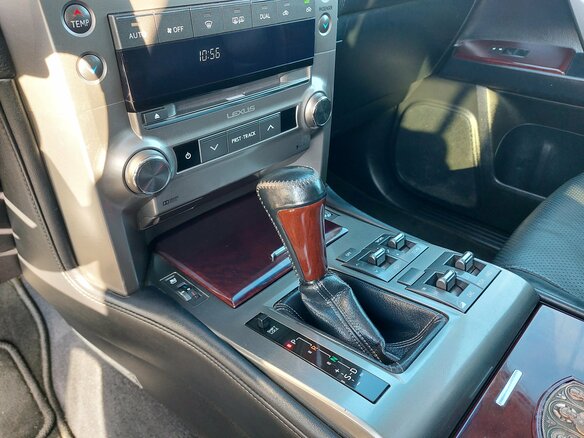 2016 Lexus GX 460 II Рестайлинг, белый, 3939000 рублей - вид 14