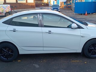 2014 Hyundai Solaris I Рестайлинг, белый, 510000 рублей, вид 2
