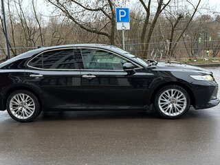 2019 Toyota Camry VIII (XV70), чёрный, 2450000 рублей, вид 4
