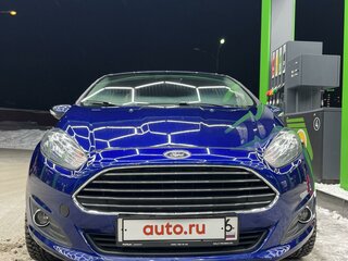 2018 Ford Fiesta Mk6 Рестайлинг, синий, 1500000 рублей, вид 1