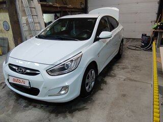 2014 Hyundai Solaris I, белый, 1310000 рублей, вид 2