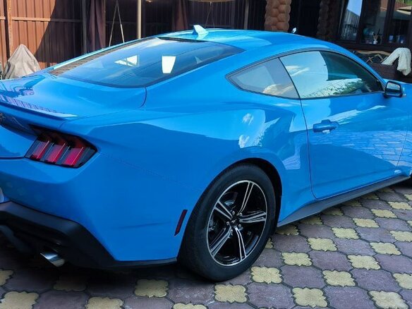 2024 Ford Mustang VII, голубой, 5990000 рублей - вид 2