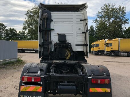 2007 Volvo FH, белый, 1952811 рублей, вид 4