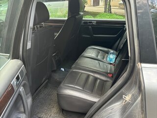 2005 Volkswagen Touareg I, серый, 630000 рублей, вид 4