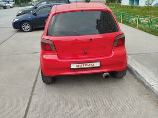 2001 Toyota Vitz I (P10), красный, 400000 рублей, вид 4
