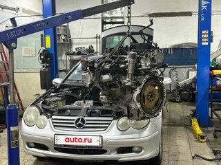 2003 Mercedes-Benz C-Класс 230 II (W203), серебристый, 750000 рублей, вид 2
