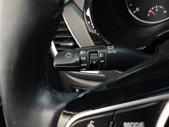 2021 Kia Seltos I, белый, 1840000 рублей - вид 15