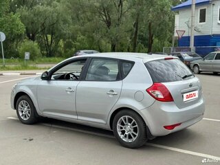 2011 Kia Ceed I Рестайлинг, серебристый, 650000 рублей, вид 3