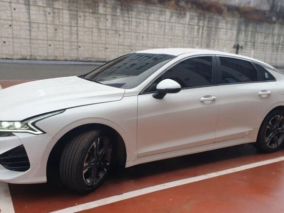 2019 Kia K5 III, белый, 2250000 рублей - вид 5